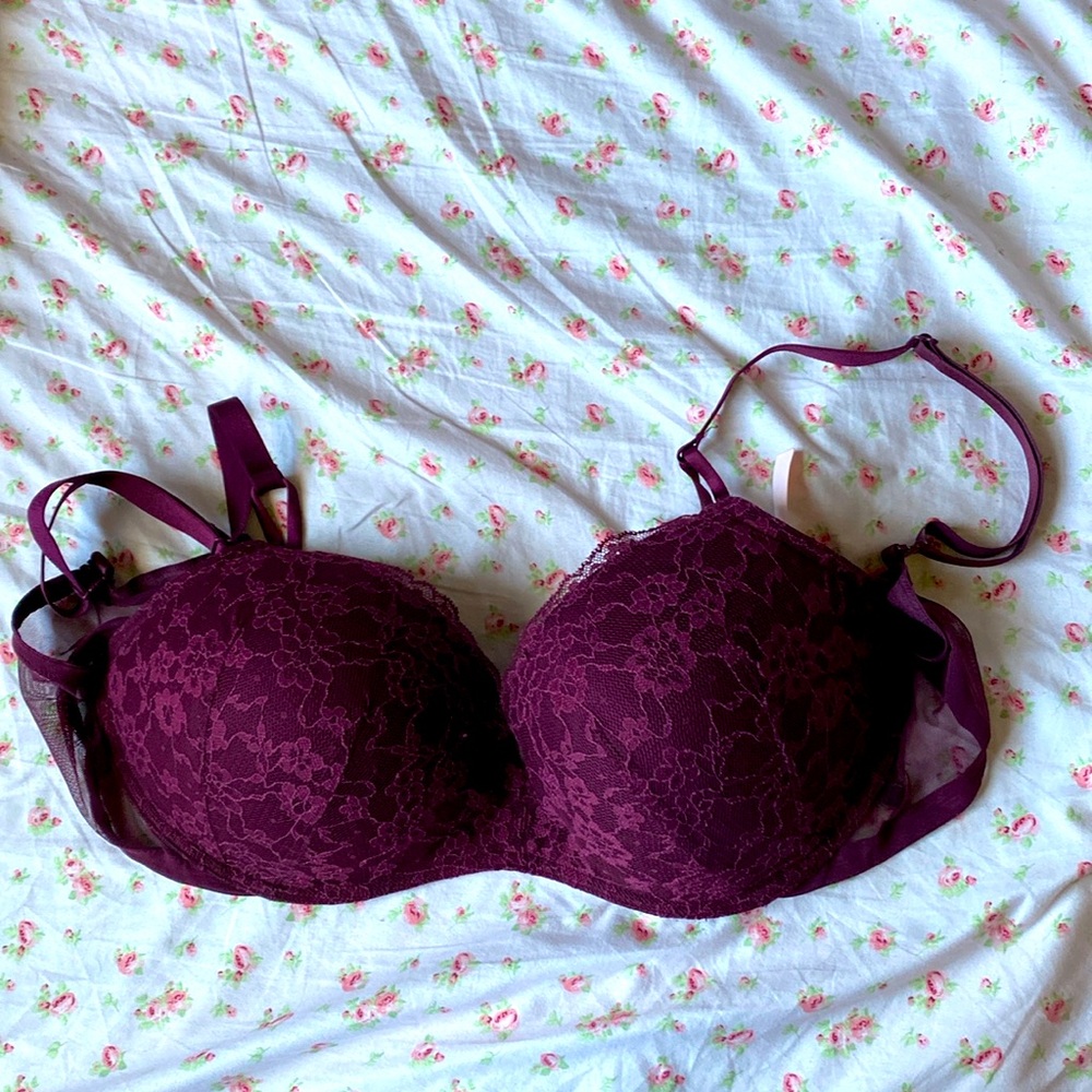 Victoria’s Secret Sexy Tee Wireless Fleur Noir Lace Push-up Bra